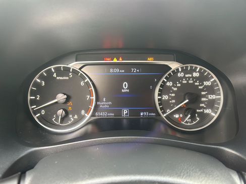 Used 2023 Nissan Altima 2.5 SV FWD image 3