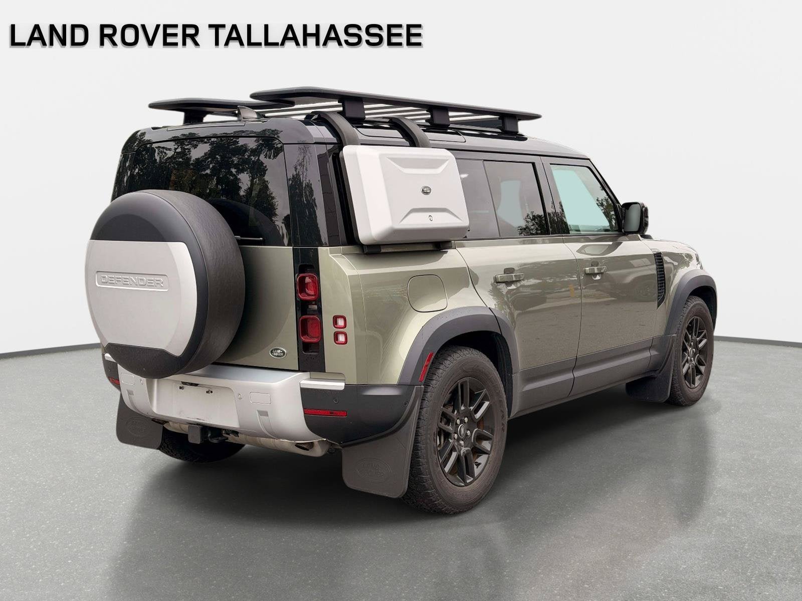 Used 2023 Land Rover Defender 110 SE AWD/4WD image 5