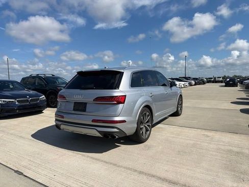 Used 2021 Audi SQ7 Prestige AWD/4WD image 3