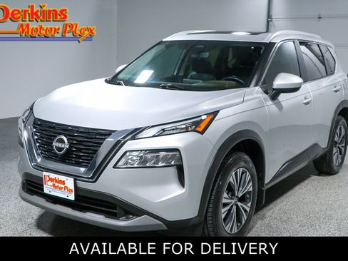 Used 2023 Nissan Rogue SV w/ SV Premium B Package FWD image 1