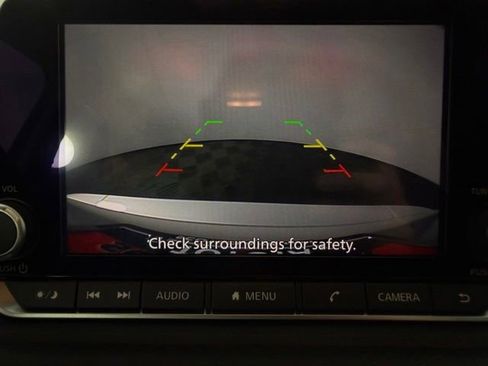 Used 2025 Nissan Rogue S FWD image 26