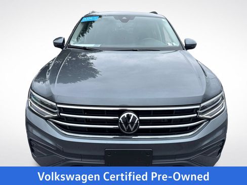 Certified 2024 Volkswagen Tiguan SE w/ Panoramic Sunroof Package AWD/4WD image 9