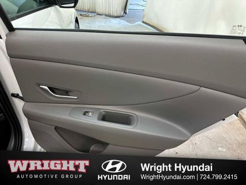 Used 2025 Hyundai Elantra Sport FWD image 15