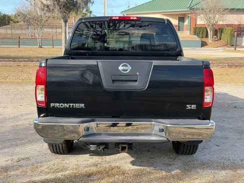 Used 2005 Nissan Frontier SE w/ (J01) Sunroof Pkg image 6