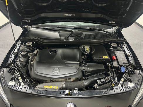 Used 2015 Mercedes-Benz GLA 250 4MATIC image 18