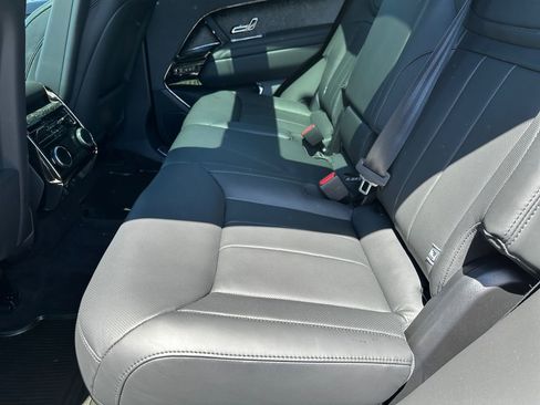 Used 2024 Land Rover Range Rover Sport Dynamic SE AWD/4WD image 16