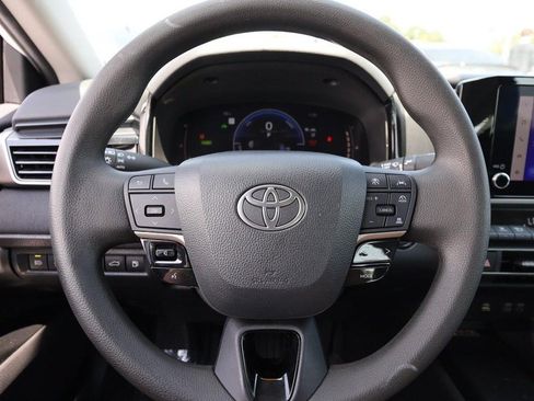 Used 2025 Toyota Camry LE w/ Convenience Package FWD image 10