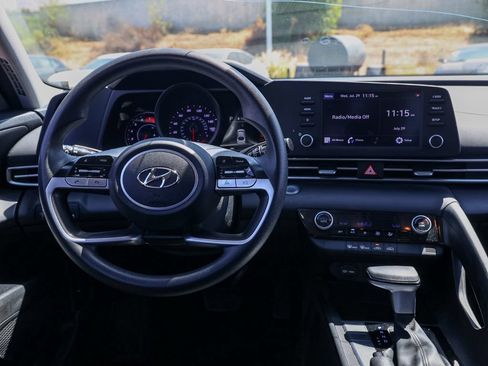 Used 2023 Hyundai Elantra SEL FWD image 21