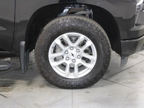 Used 2023 Chevrolet Silverado 1500 RST image 12