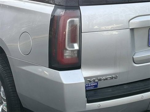 Used 2019 GMC Yukon SLT w/ Open Road Package image 5