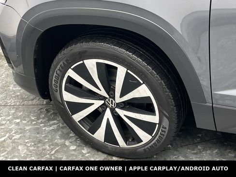 Used 2022 Volkswagen Taos SE image 28
