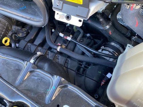 Used 2025 RAM ProMaster 2500 w/ Convenience Group image 13