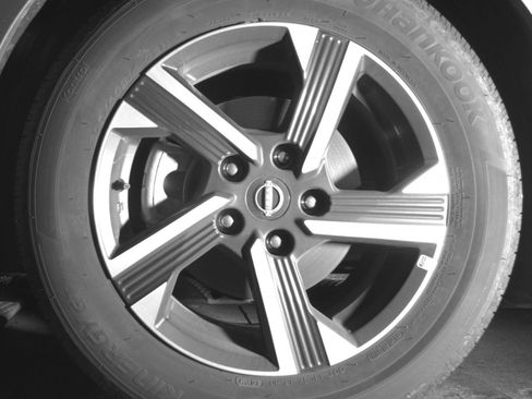 Used 2025 Nissan Sentra SV FWD image 15