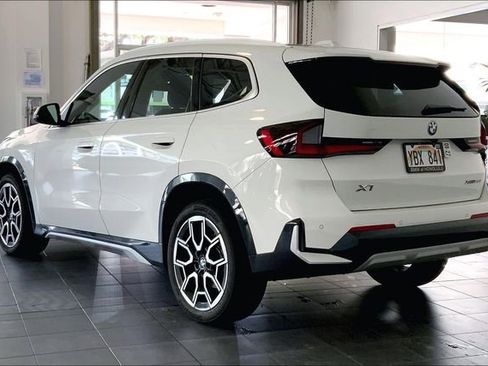 Used 2025 BMW X1 xDrive28i w/ Convenience Package image 5