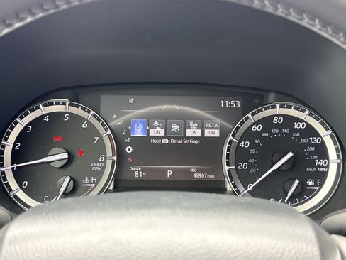 Used 2022 Toyota Highlander XLE FWD image 22