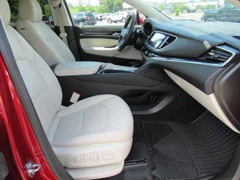 Used 2022 Buick Enclave Premium w/ Trailering Package, 5000 lbs. FWD image 10