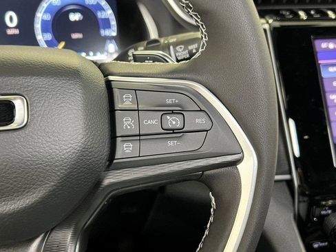 New 2025 Jeep Grand Cherokee L Laredo w/ Luxury Tech Group I image 34