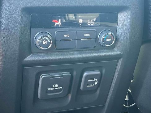 Used 2023 Chevrolet Traverse RS AWD/4WD image 14