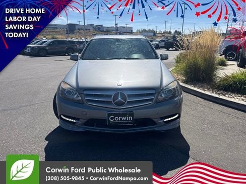 Used 2011 Mercedes-Benz C 300 4MATIC Sedan image 2