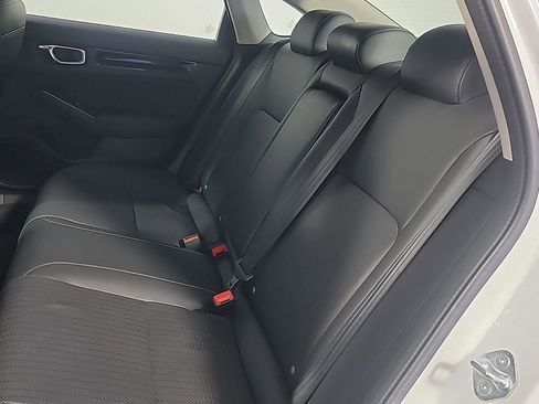 Used 2022 Honda Civic Touring image 19