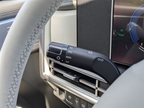 New 2026 Hyundai Santa Fe SE image 21