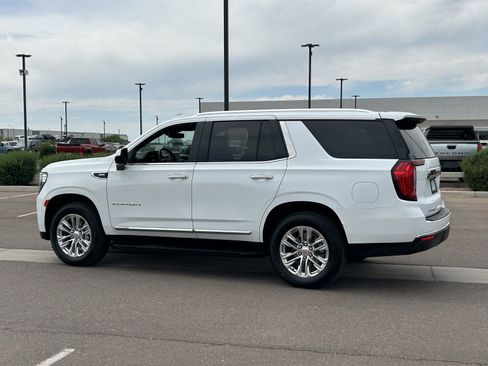 Used 2021 GMC Yukon XL SLT w/ SLT Luxury Package AWD/4WD image 3