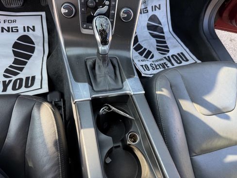 Used 2015 Volvo V60 T5 Premier image 27