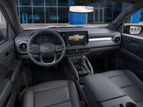 New 2025 Chevrolet Colorado LT w/ LT Convenience Package AWD/4WD image 15