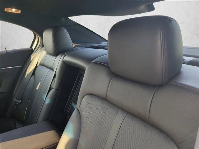 Used 2014 Lincoln MKS w/ Equipment Group 101A FWD image 16
