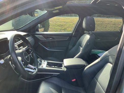 Used 2022 Jaguar F-PACE S image 22