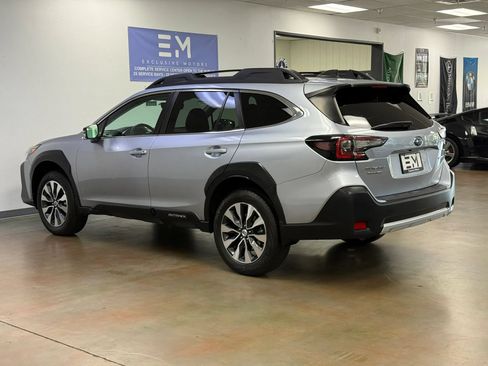 Used 2023 Subaru Outback Limited w/ Popular Package #2 AWD/4WD image 5