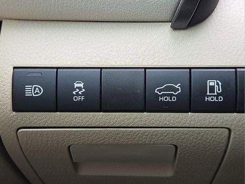 Used 2024 Toyota Camry XLE FWD image 21