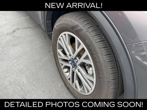 Used 2021 Ford Escape SEL AWD/4WD image 2