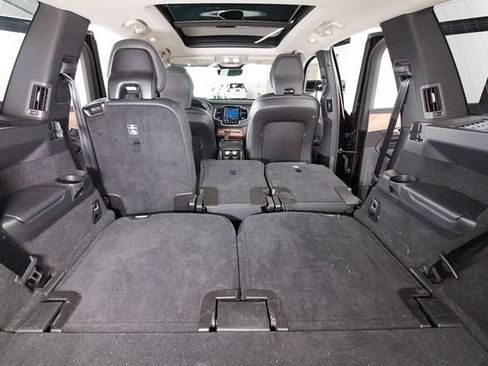 Certified 2023 Volvo XC90 B6 Plus AWD/4WD image 29