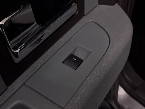 Used 2014 Ford F150 XLT w/ XLT Chrome Package image 36