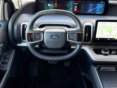 Used 2025 Ford Expedition Max Active image 16