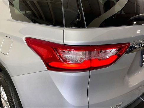 Used 2020 Chevrolet Traverse LS FWD image 40