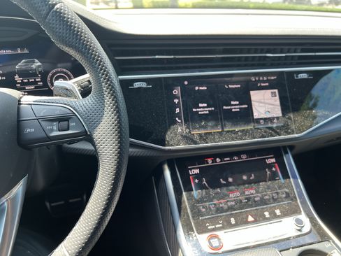 Used 2023 Audi RS Q8 AWD/4WD image 31