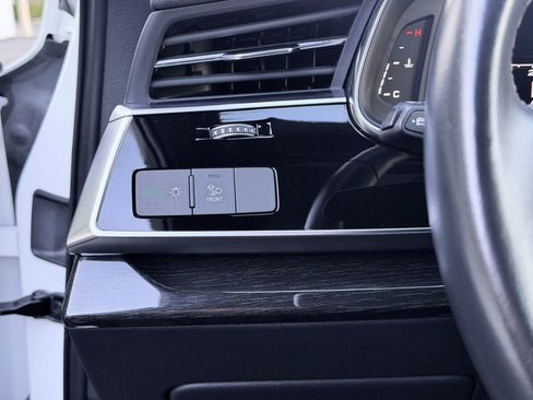 Used 2025 Audi Q7 3.0T Premium Plus AWD/4WD image 21