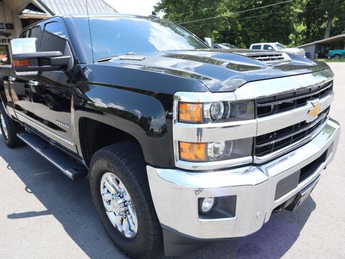 Used 2019 Chevrolet Silverado 2500 LTZ w/ Duramax Plus Package AWD/4WD image 3