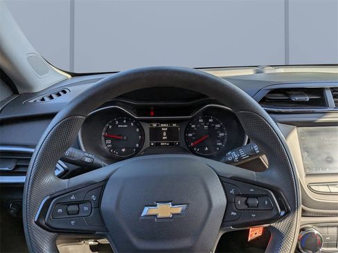 Used 2023 Chevrolet TrailBlazer LS image 28