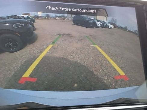 Certified 2024 Chrysler Pacifica Touring-L image 23