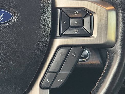 Used 2018 Ford F150 Platinum w/ Equipment Group 701A Luxury AWD/4WD image 28