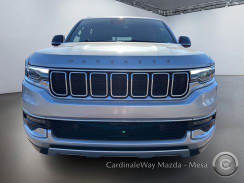 Used 2023 Jeep Wagoneer L Series II image 9