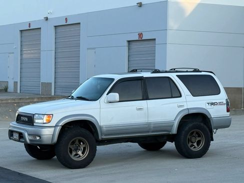 Used 1999 Toyota 4Runner Limited w/ Upgrade Value Pkg 5 AWD/4WD image 32