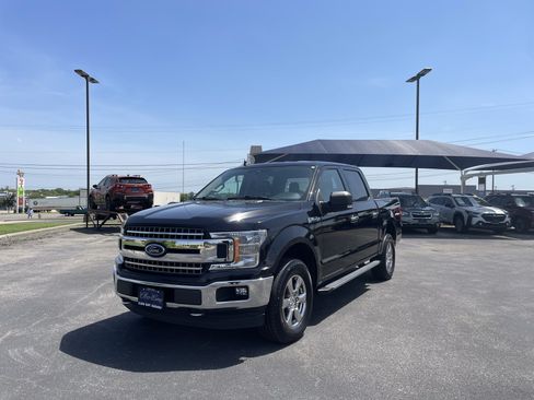 Used 2019 Ford F150 XLT w/ Equipment Group 302A Luxury AWD/4WD image 3