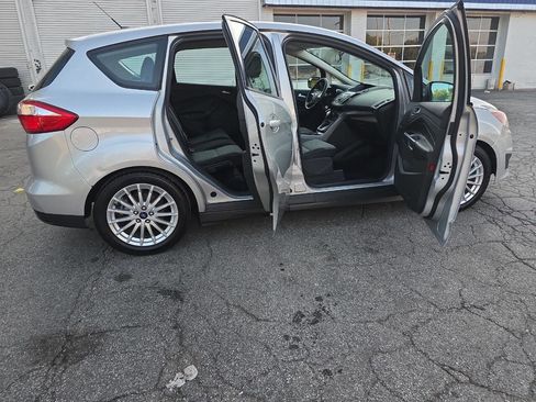 Used 2015 Ford C-MAX SE w/ Interior Protection Package image 26