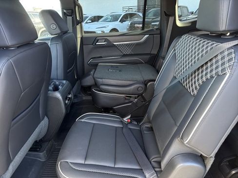 New 2026 GMC Acadia Denali w/ Super Cruise Package image 6