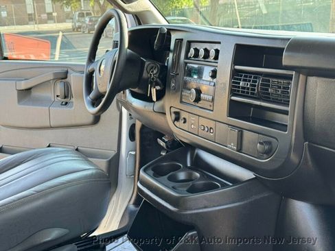 Used 2022 Chevrolet Express 3500 LS RWD image 37