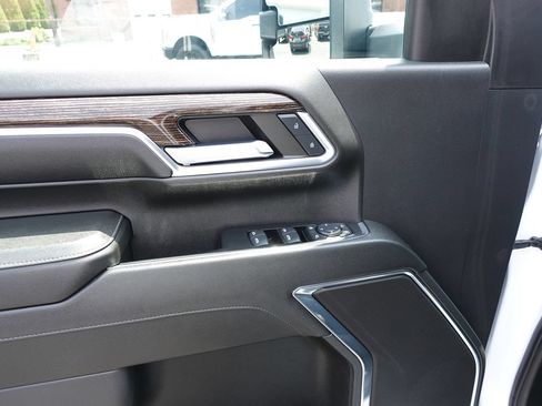 Used 2024 GMC Sierra 2500 SLE w/ SLE Value Package AWD/4WD image 16